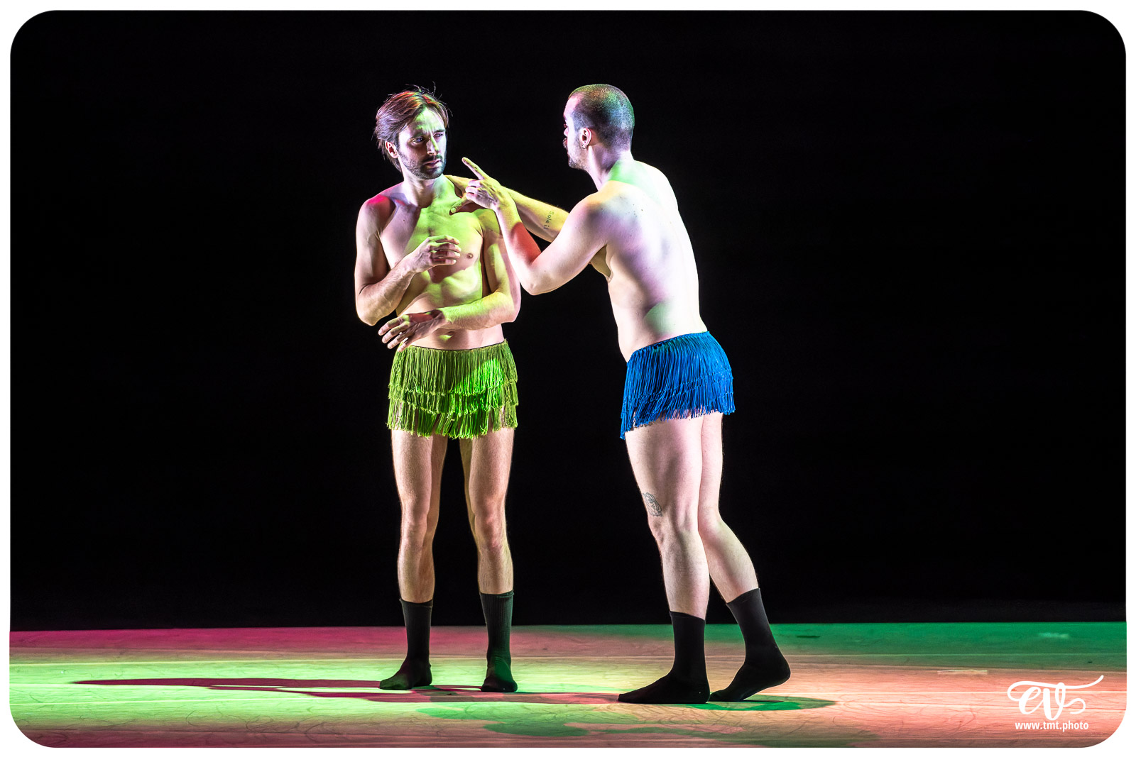 A4 (COMME LA FEUILLE) CIE CHICOS MAMBO